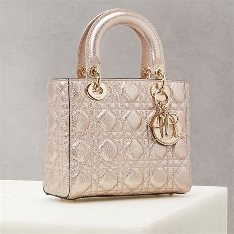 cuanto cuesta la bolsa lady dior|Lady Dior.